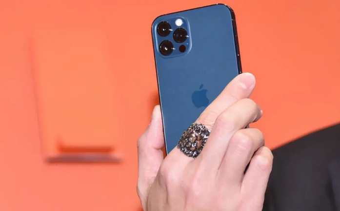 西沙苹果手机维修分享iPhone12系列重启方法教程 